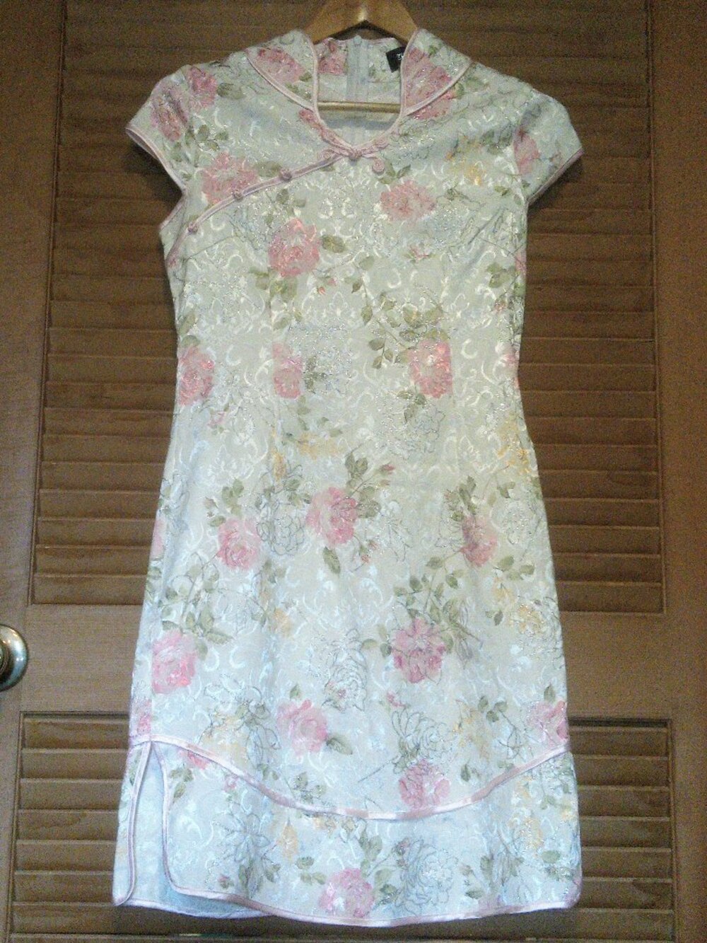 Floral Qipao/Cheongsam - Vintage Dress with Mandarin Collar